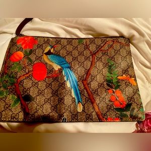 Gucci Clutch with beautiful design!